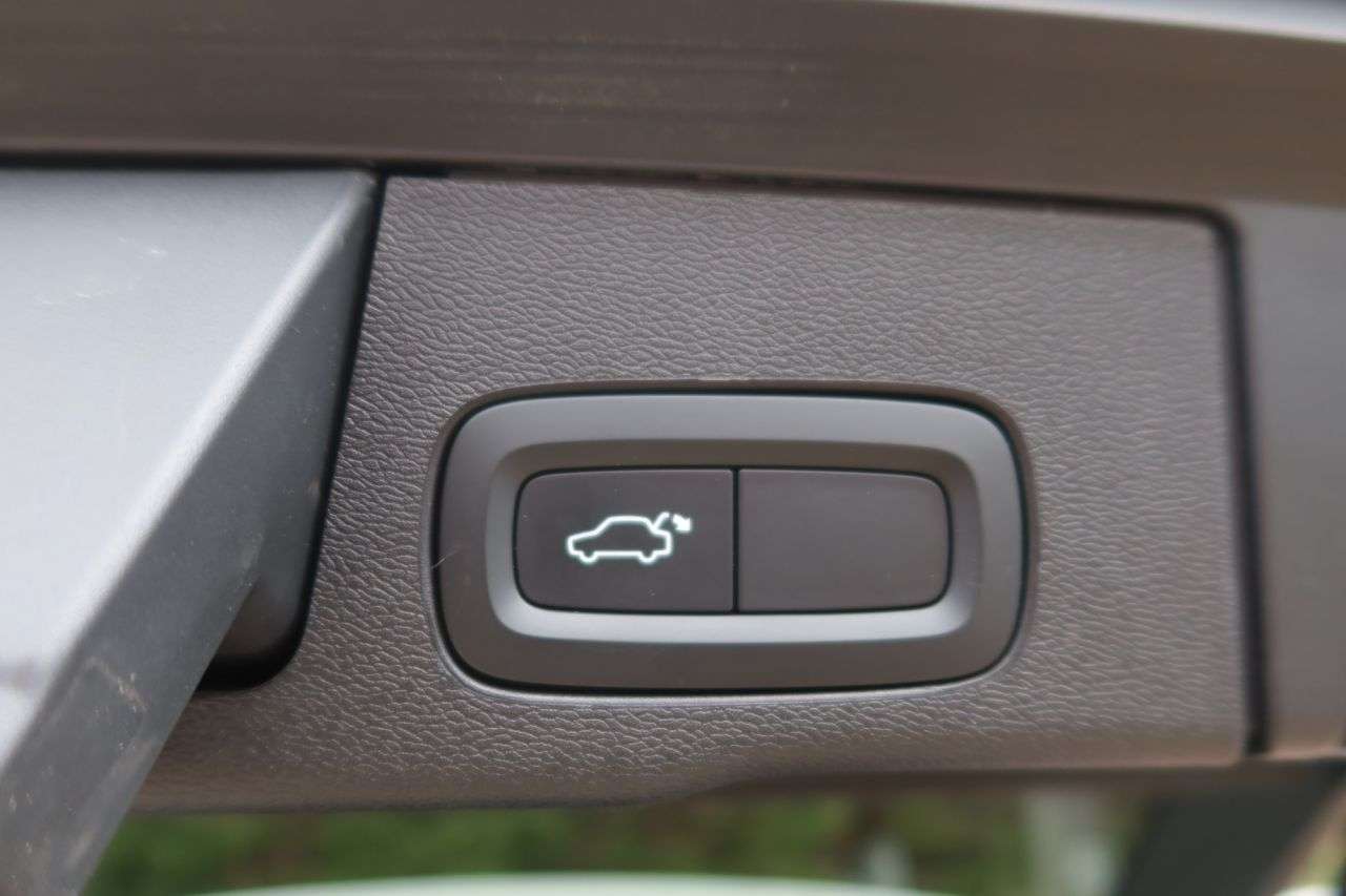 2022 VOLVO XC60 2022 VOLVO XC60