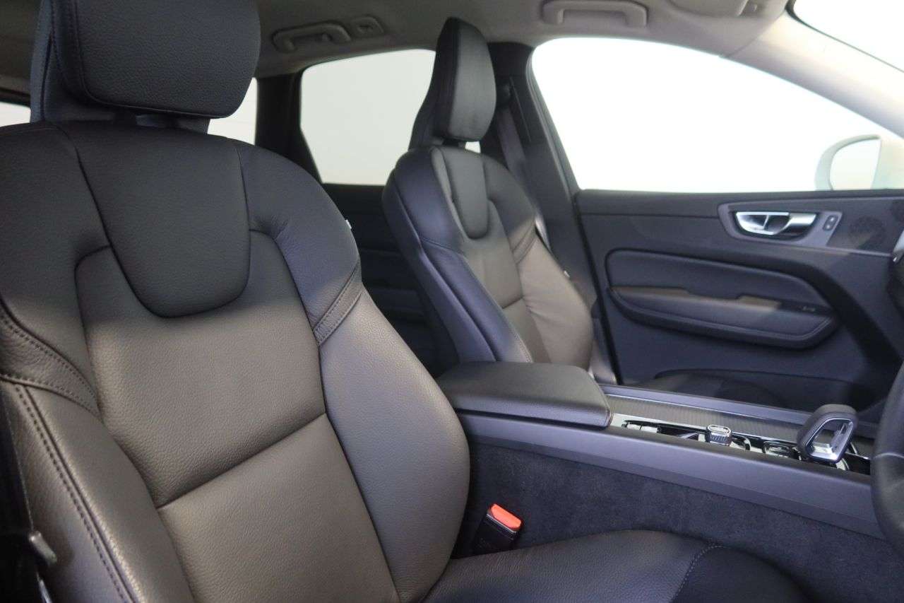 2022 VOLVO XC60 2022 VOLVO XC60