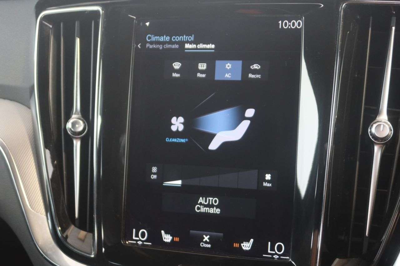 2022 VOLVO V60 2022 VOLVO V60