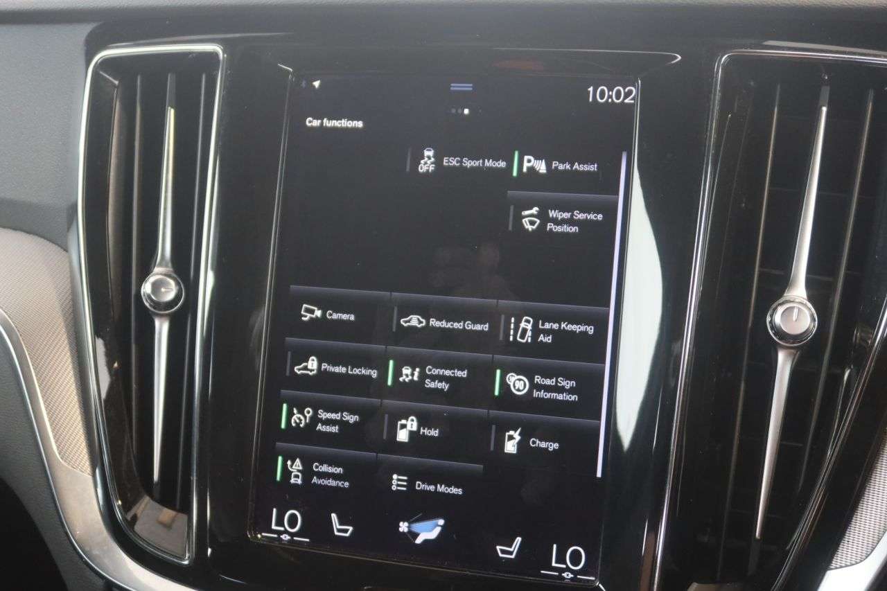 2022 VOLVO V60 2022 VOLVO V60