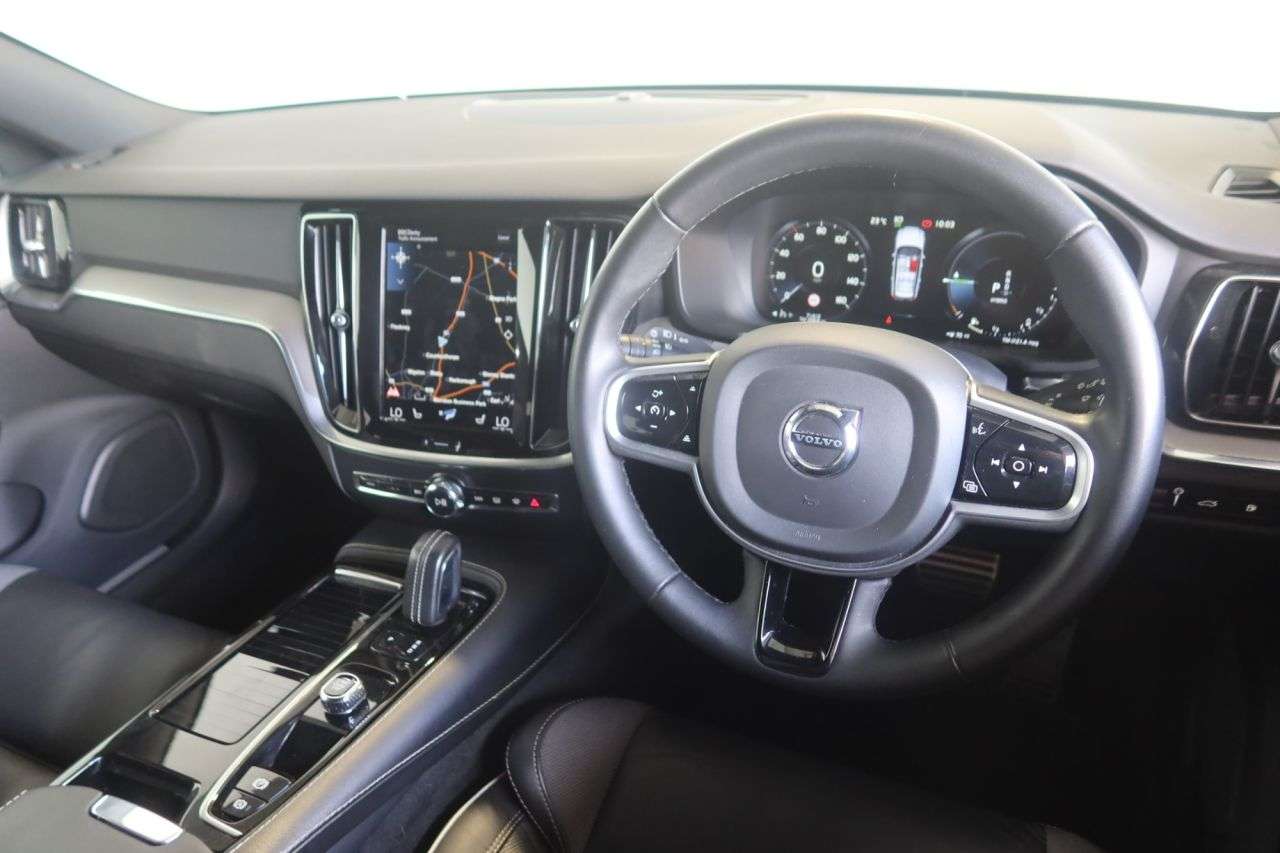 2022 VOLVO V60 2022 VOLVO V60