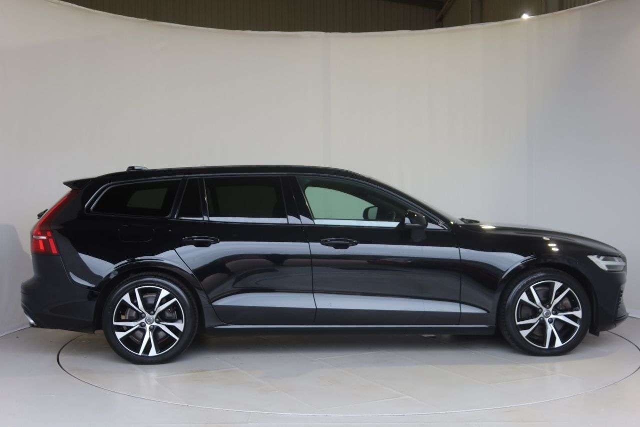 2022 VOLVO V60 2022 VOLVO V60