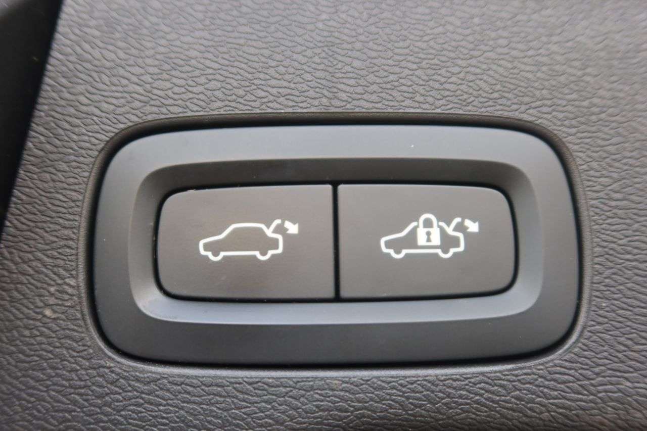 2022 VOLVO XC60 2022 VOLVO XC60