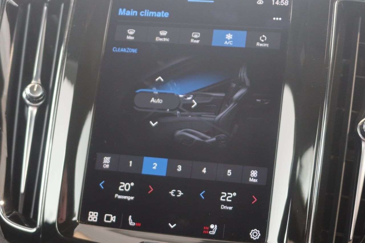 2022 VOLVO XC60 2022 VOLVO XC60