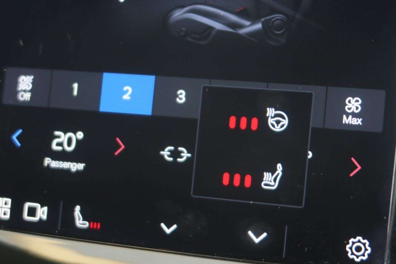 2022 VOLVO XC60 2022 VOLVO XC60