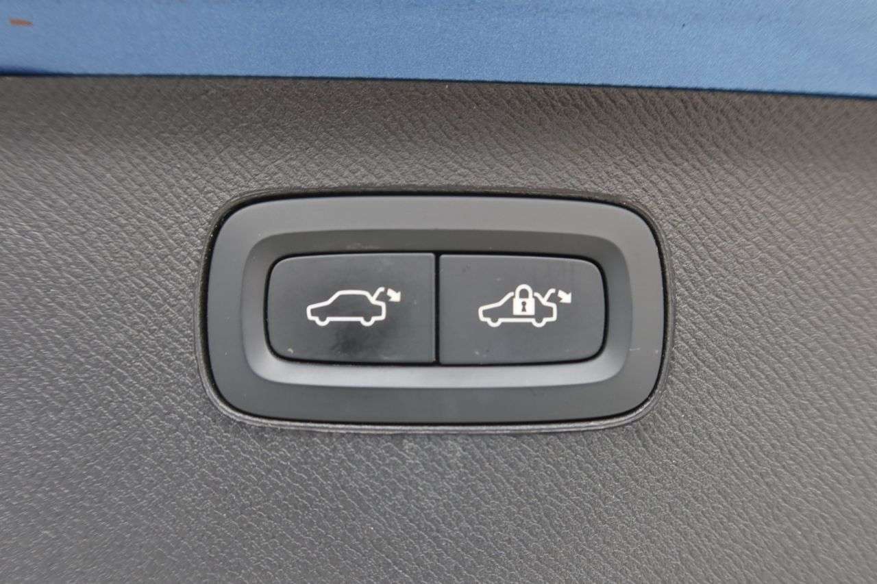 2020 VOLVO XC90 2020 VOLVO XC90