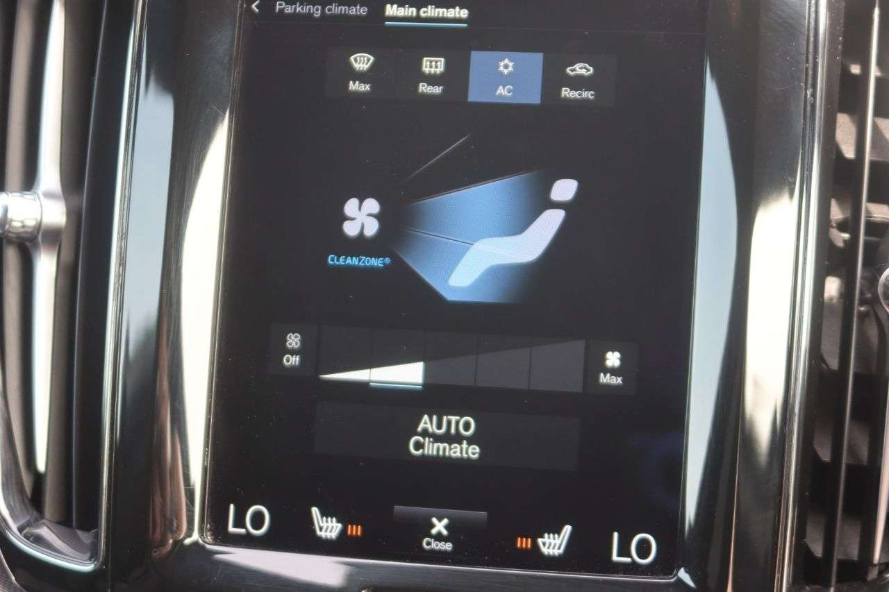 2021 VOLVO XC60 2021 VOLVO XC60