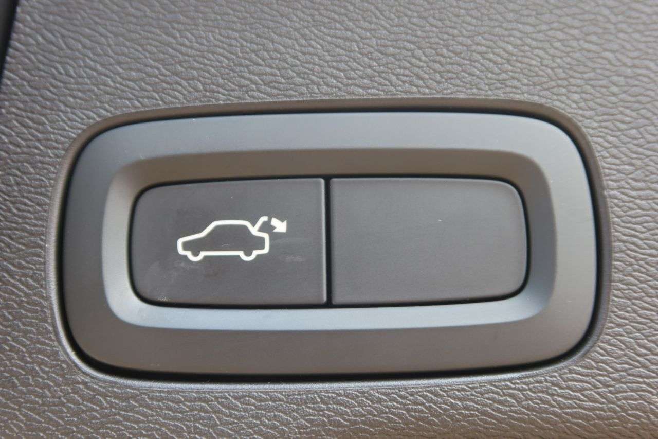 2021 VOLVO XC60 2021 VOLVO XC60