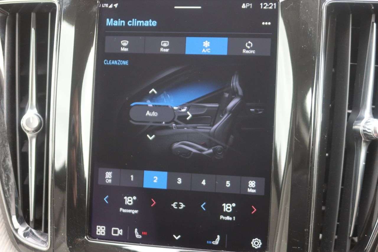 2022 VOLVO XC60 2022 VOLVO XC60