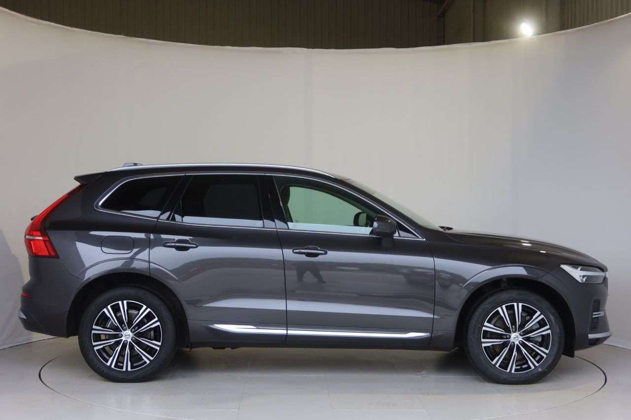 2022 VOLVO XC60 2022 VOLVO XC60