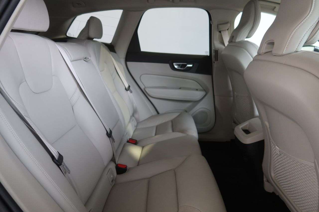 2022 VOLVO XC60 2022 VOLVO XC60