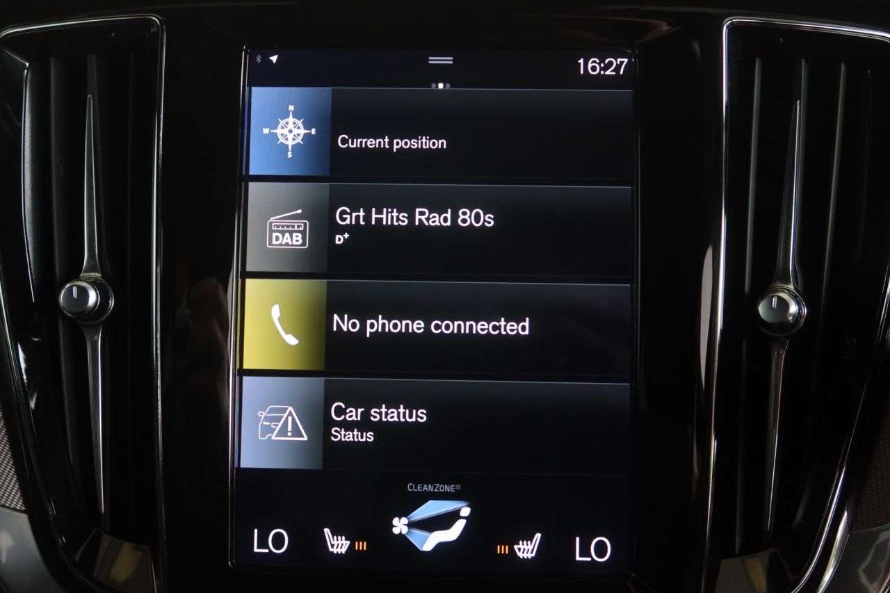 2022 VOLVO S60 2022 VOLVO S60