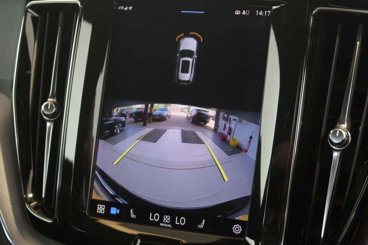 2022 VOLVO XC60 2022 VOLVO XC60