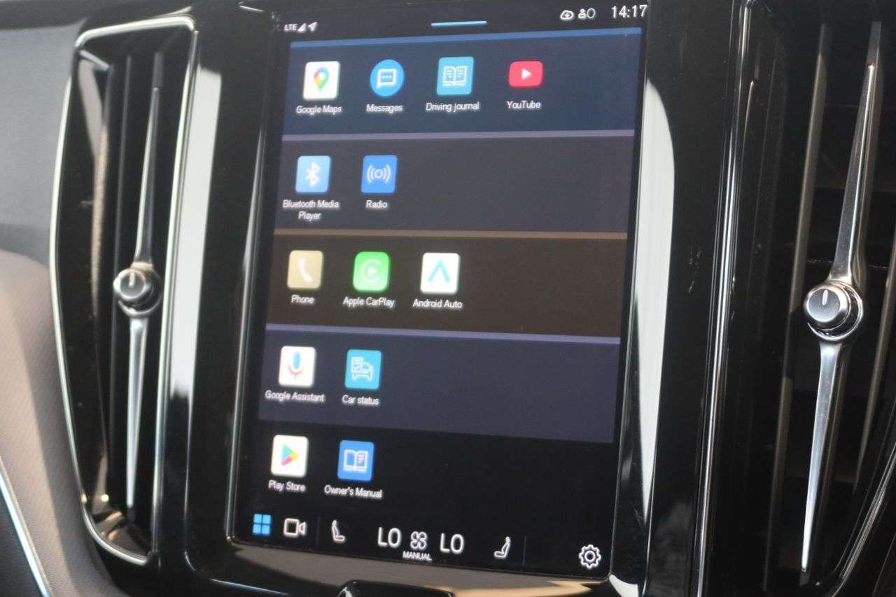 2022 VOLVO XC60 2022 VOLVO XC60