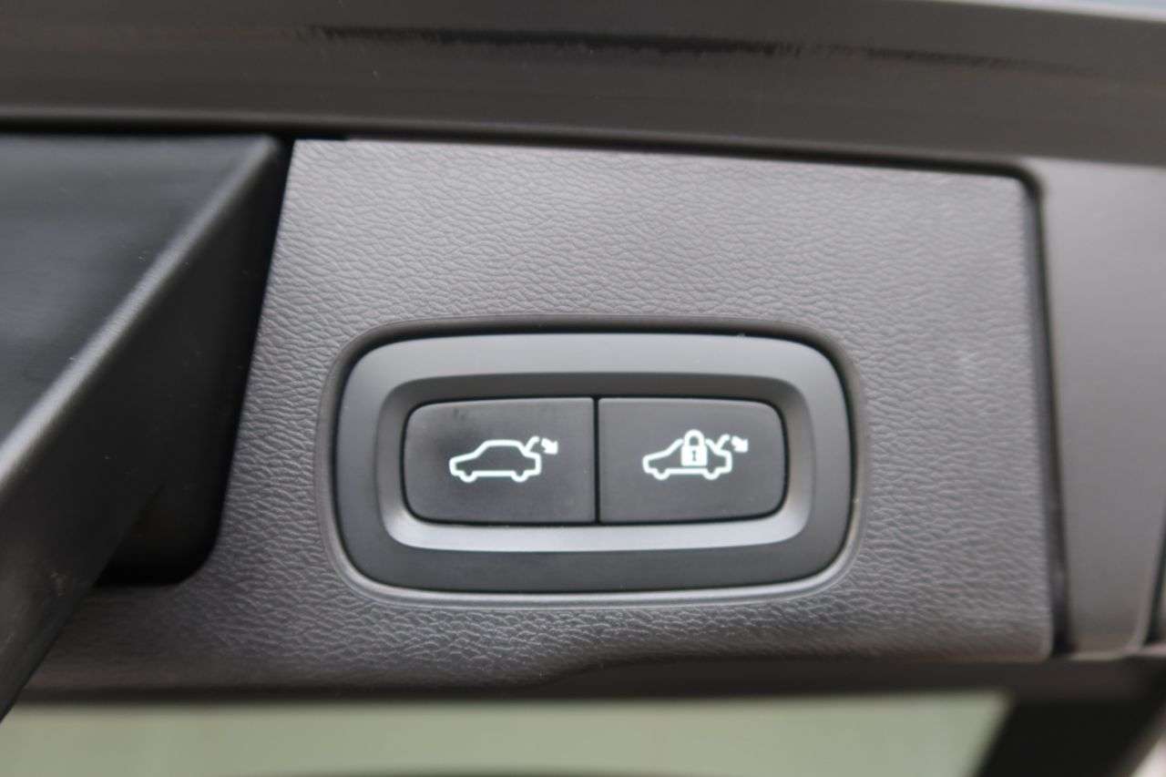 2021 VOLVO XC60 2021 VOLVO XC60