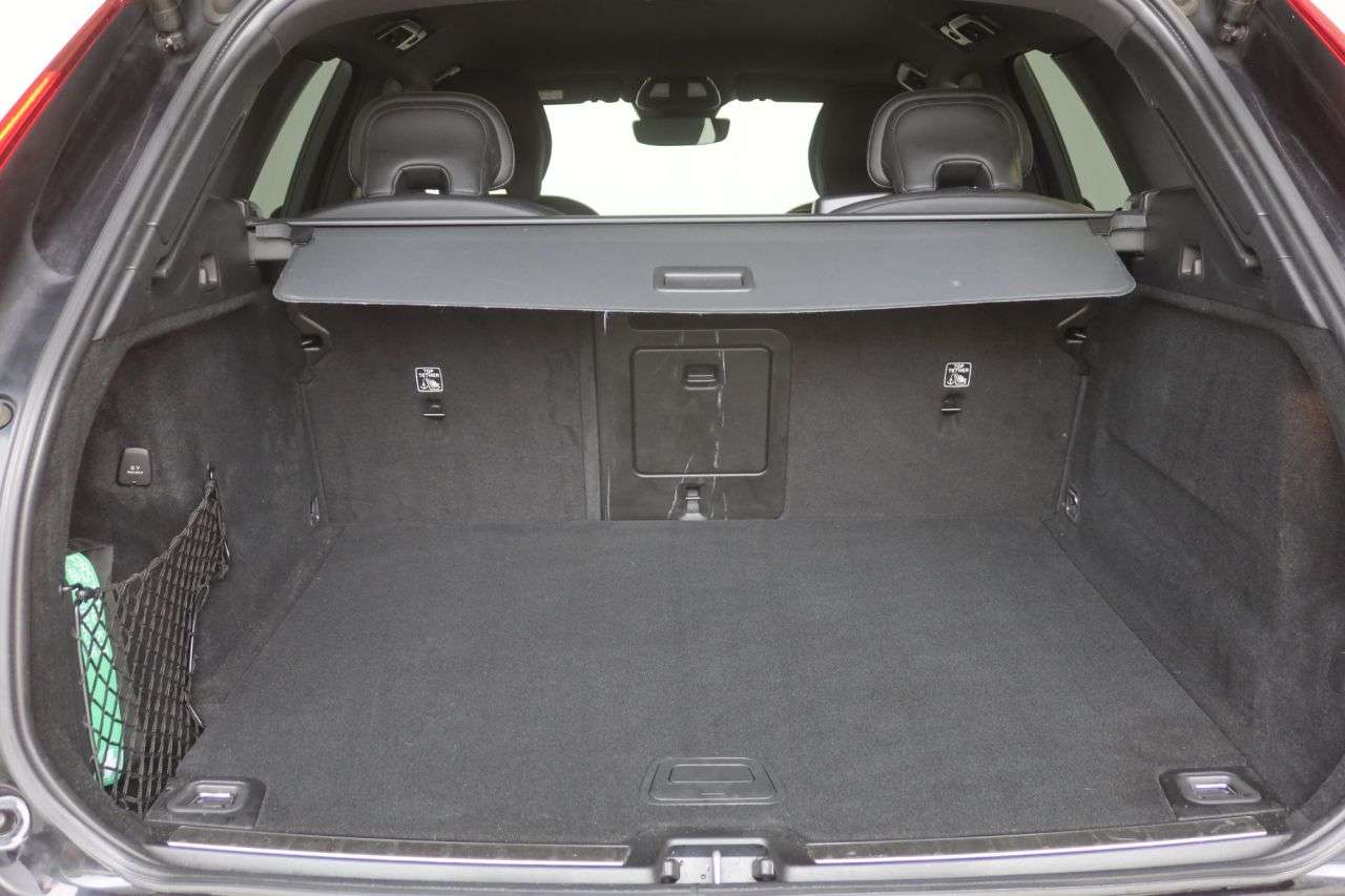 2021 VOLVO XC60 2021 VOLVO XC60