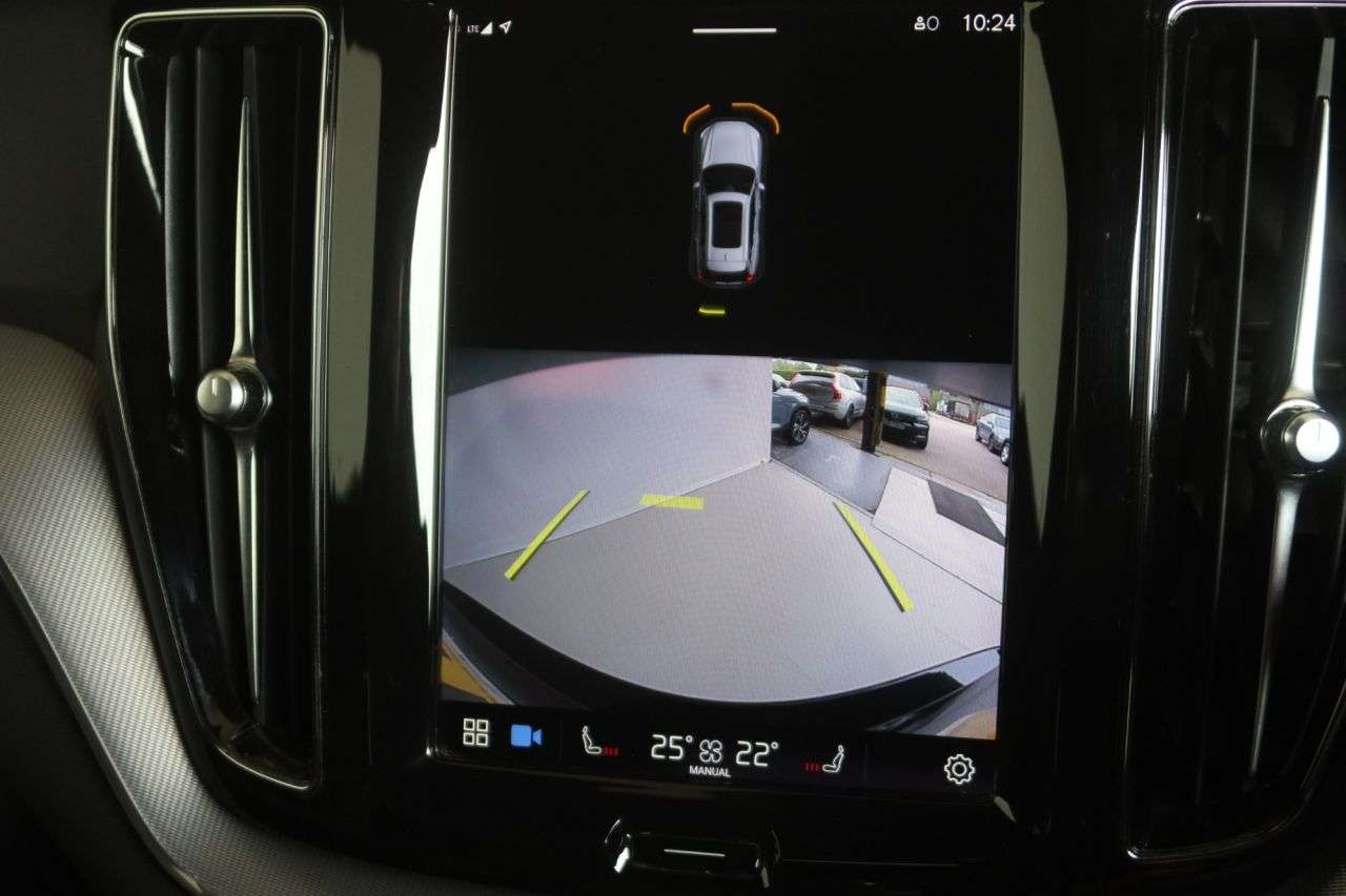 2021 VOLVO XC60 2021 VOLVO XC60