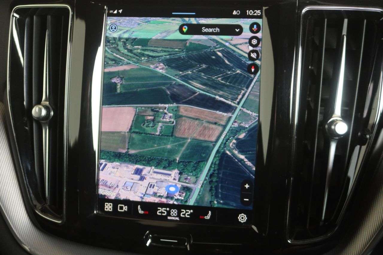 2021 VOLVO XC60 2021 VOLVO XC60