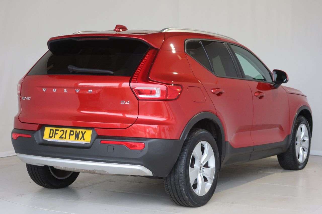 2021 VOLVO XC40 2021 VOLVO XC40