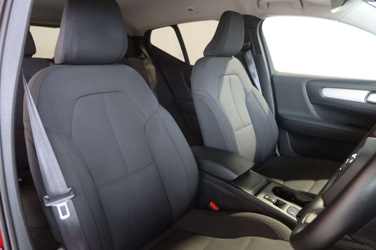 2021 VOLVO XC40 2021 VOLVO XC40