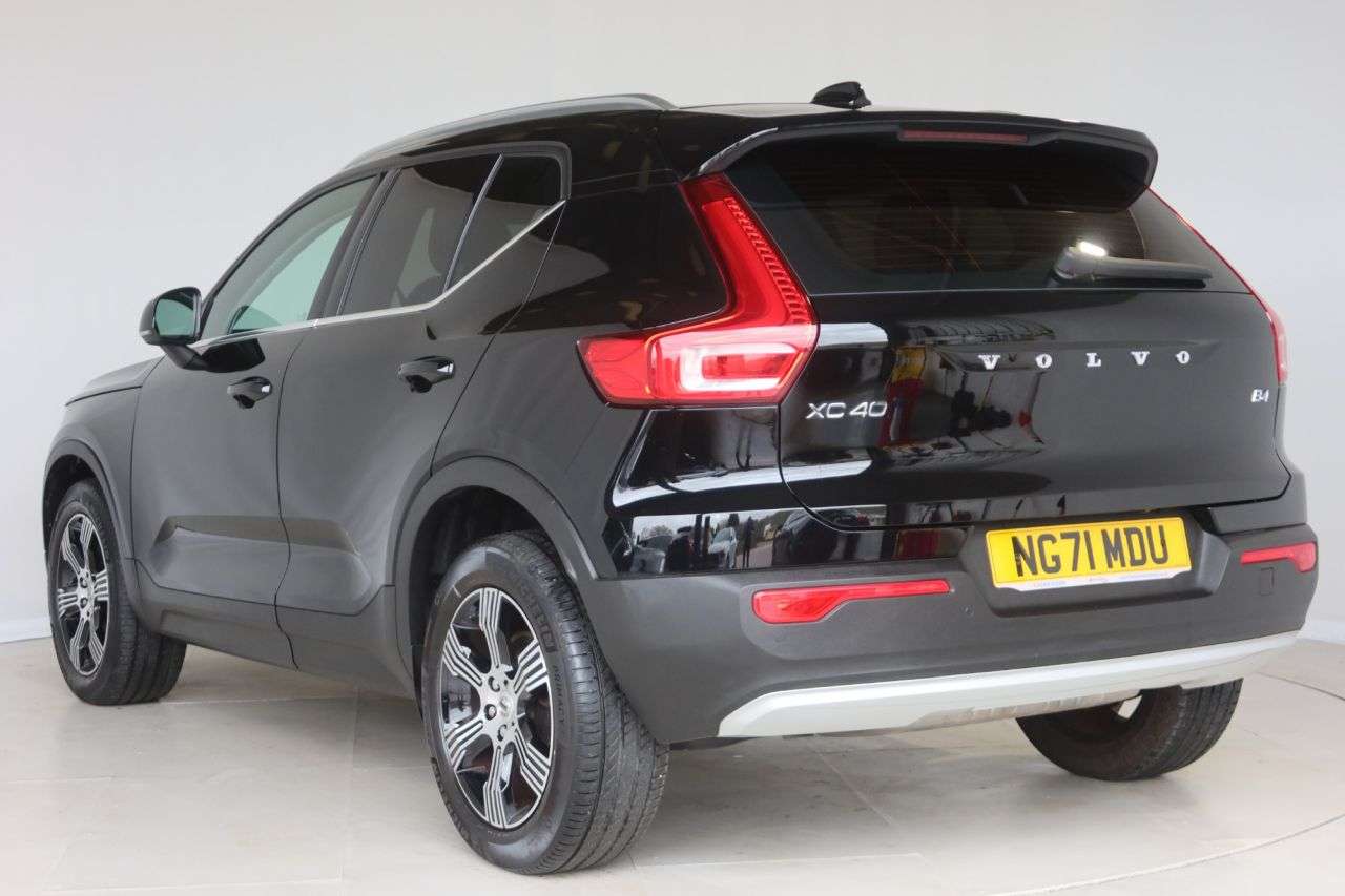 2021 VOLVO XC40 2021 VOLVO XC40