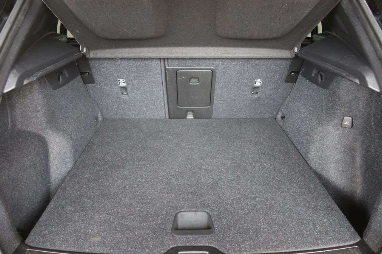 2021 VOLVO XC40 2021 VOLVO XC40