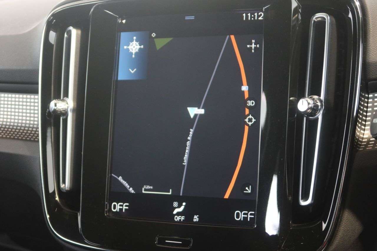 2021 VOLVO XC40 2021 VOLVO XC40