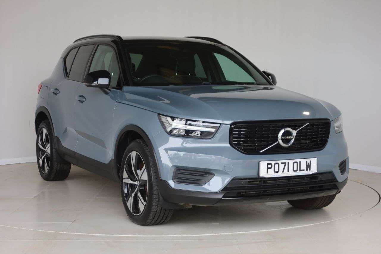 2021 VOLVO XC40 2021 VOLVO XC40