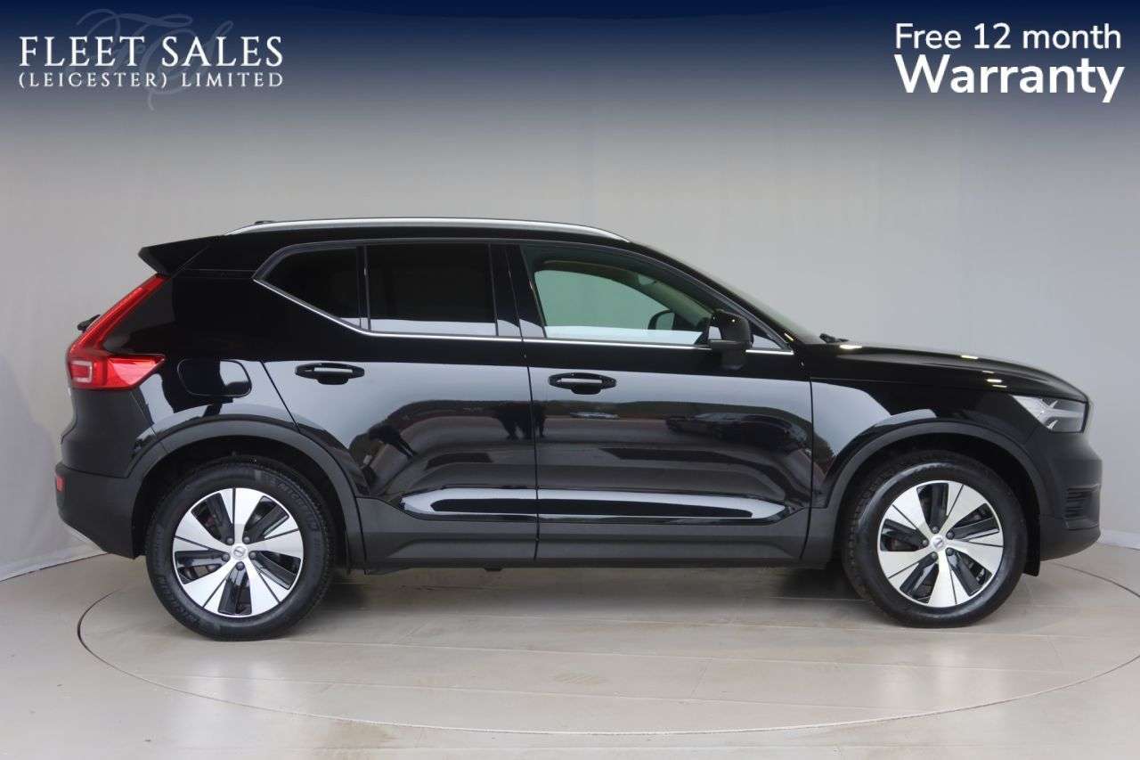2022 VOLVO XC40 2022 VOLVO XC40