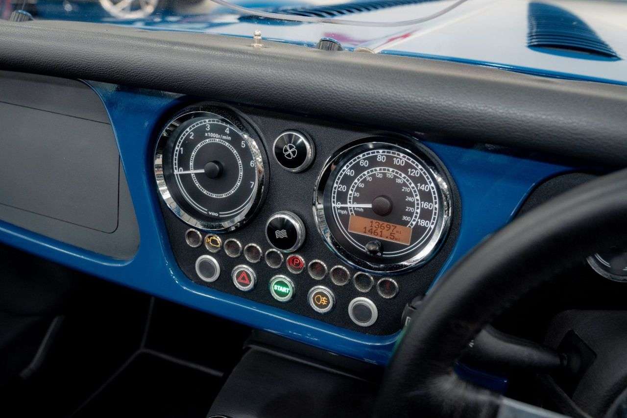 2015 MORGAN PLUS 8 2015 MORGAN PLUS 8