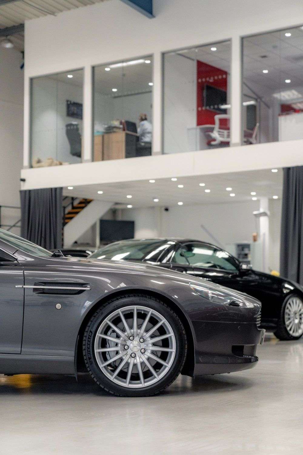 null ASTON MARTIN DB9 null ASTON MARTIN DB9