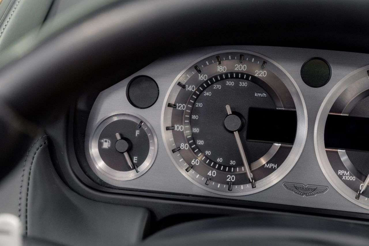 null ASTON MARTIN DB9 null ASTON MARTIN DB9