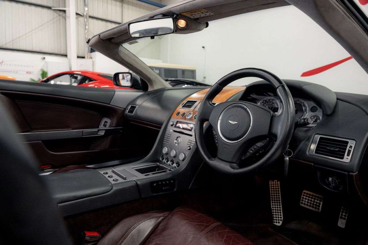 null ASTON MARTIN DB9 null ASTON MARTIN DB9