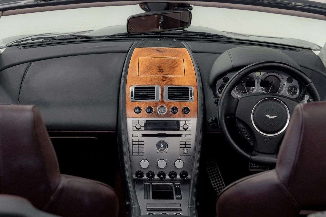 null ASTON MARTIN DB9 null ASTON MARTIN DB9