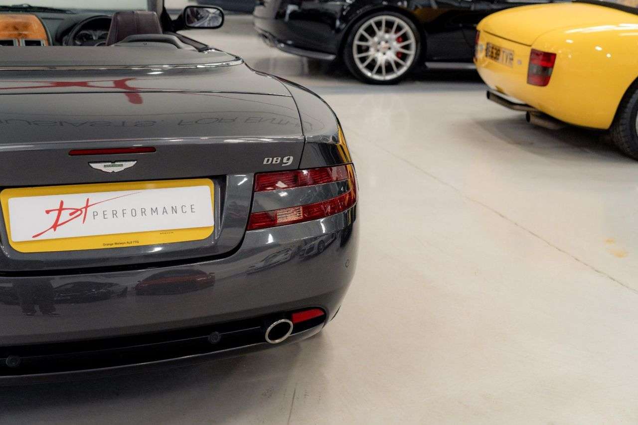 null ASTON MARTIN DB9 null ASTON MARTIN DB9
