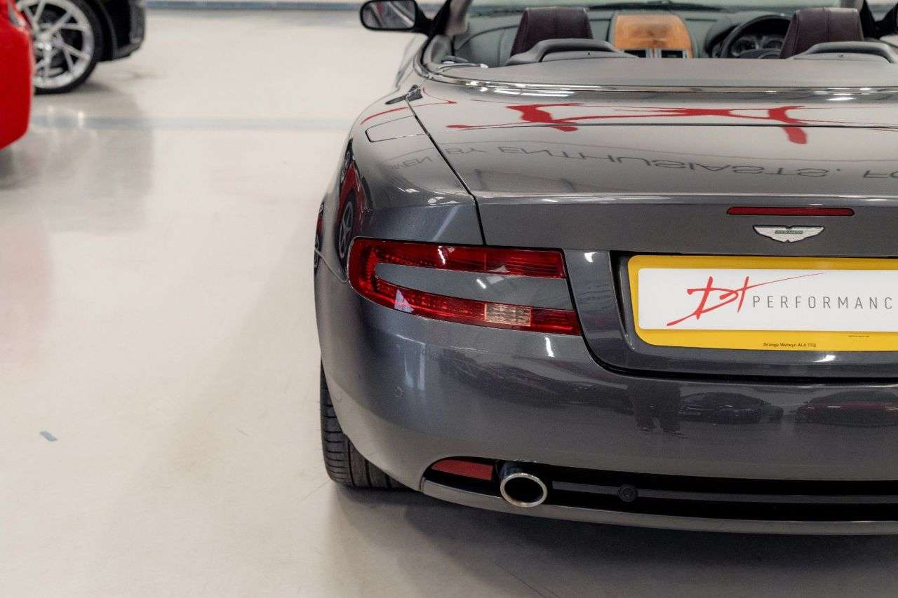 null ASTON MARTIN DB9 null ASTON MARTIN DB9