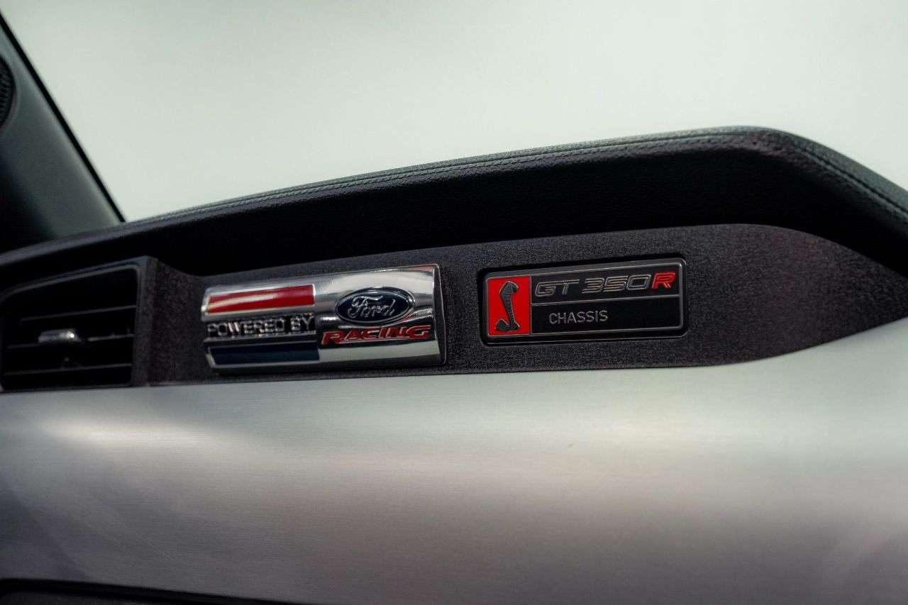 null FORD MUSTANG null FORD MUSTANG