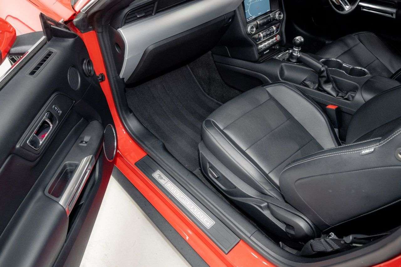 null FORD MUSTANG null FORD MUSTANG