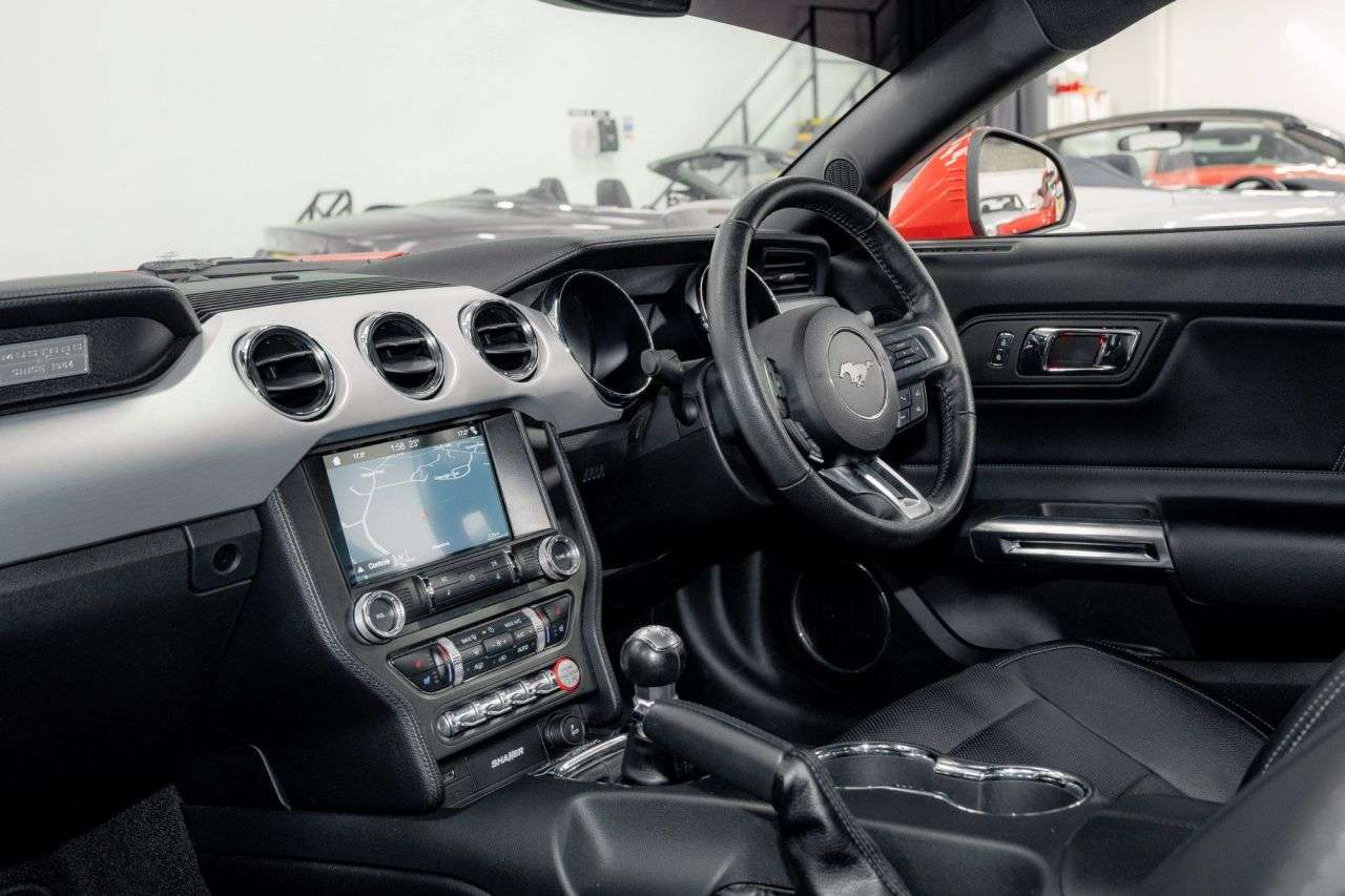 null FORD MUSTANG null FORD MUSTANG