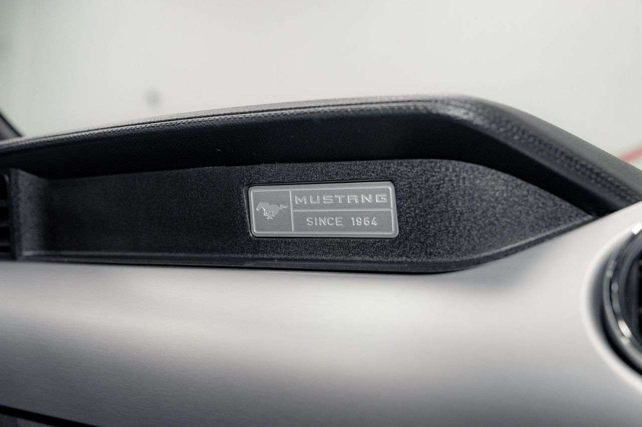 null FORD MUSTANG null FORD MUSTANG