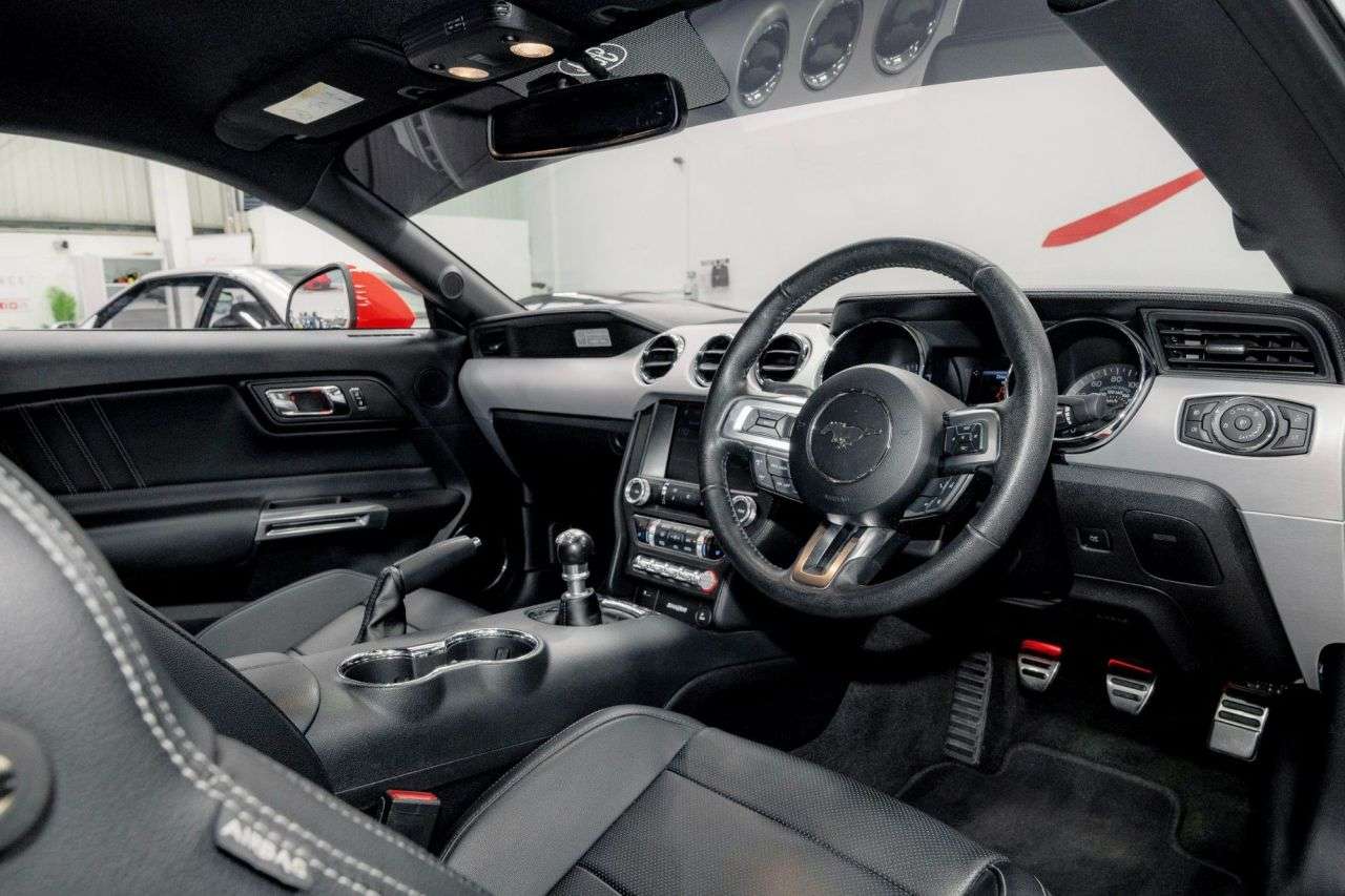 null FORD MUSTANG null FORD MUSTANG