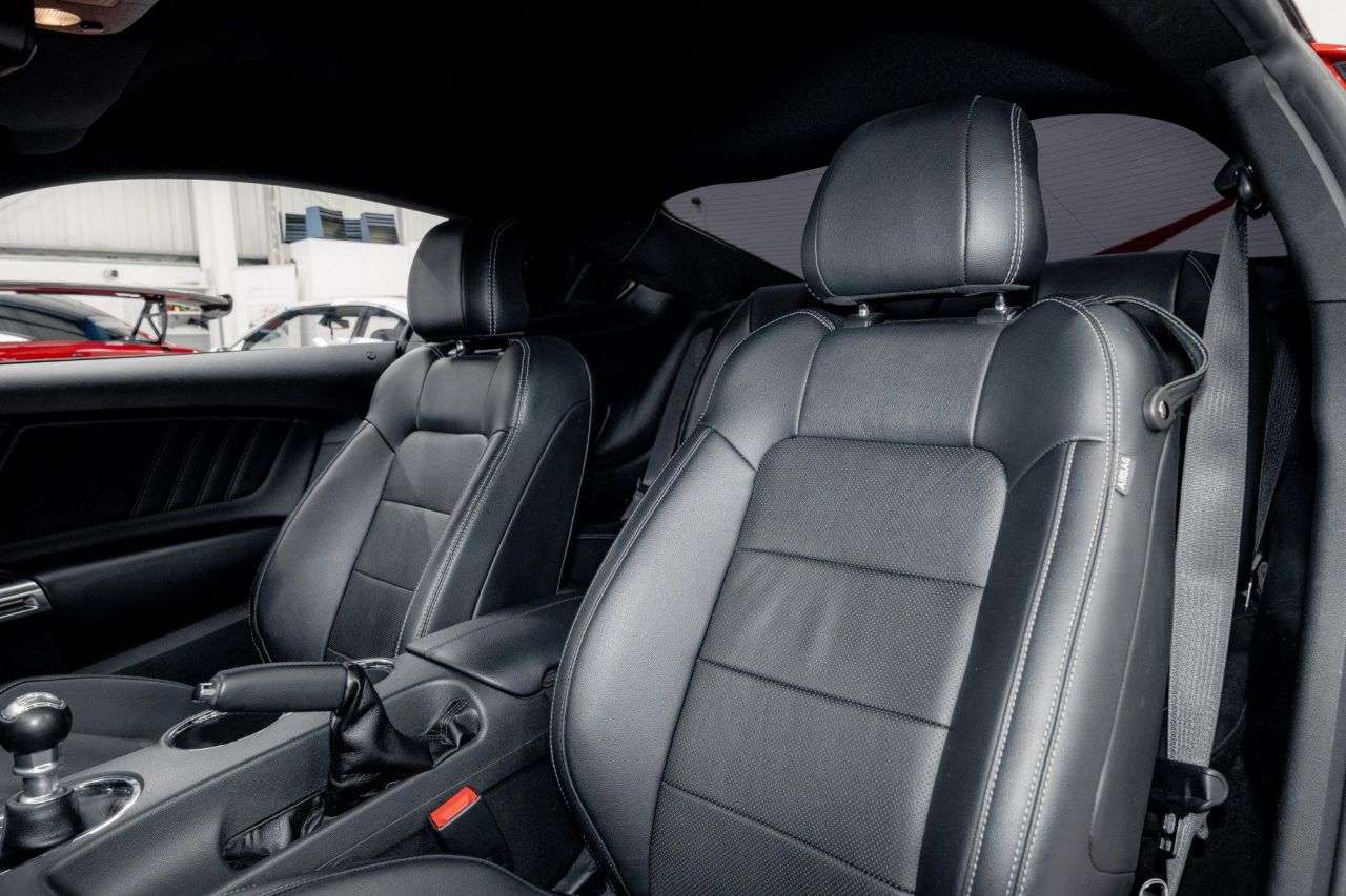 null FORD MUSTANG null FORD MUSTANG