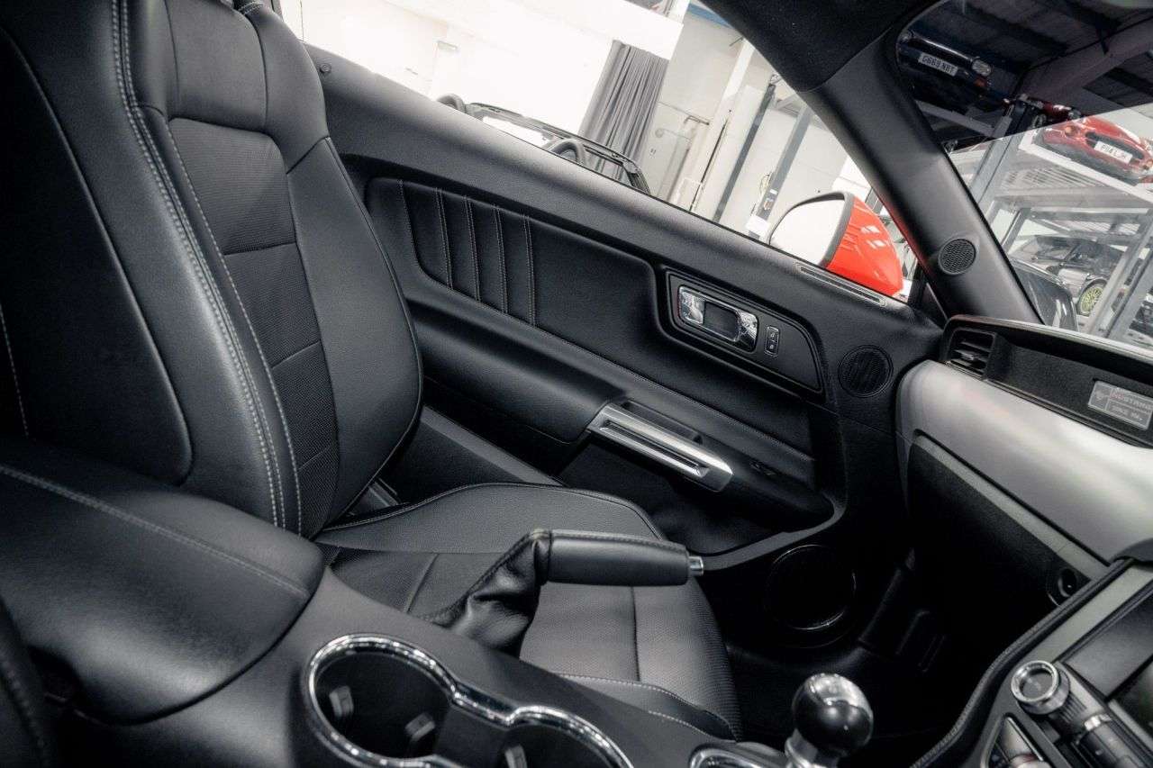 null FORD MUSTANG null FORD MUSTANG