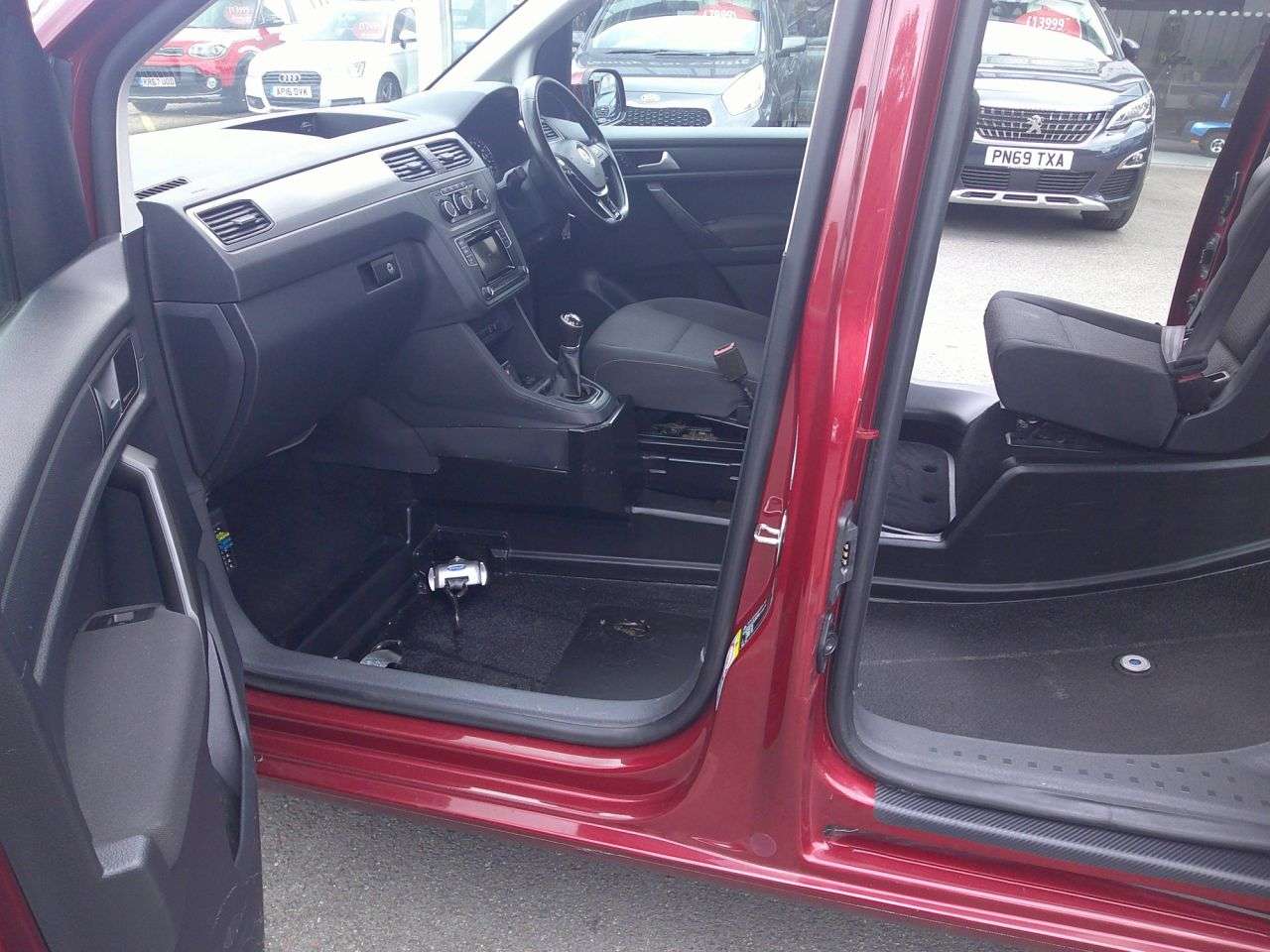 2019 VOLKSWAGEN CADDY LIFE 2019 VOLKSWAGEN CADDY LIFE