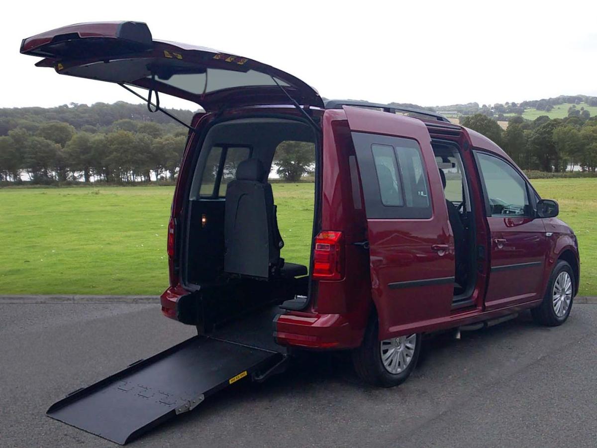 Check out this Volkswagen Caddy Life 2019 Diesel Manual