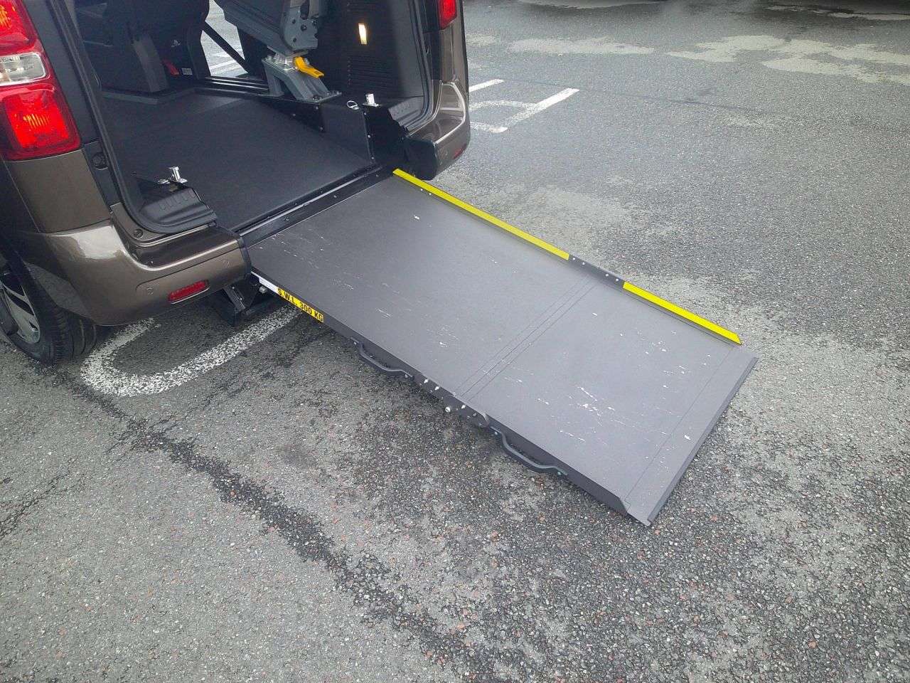 2021 PEUGEOT TRAVELLER 2021 PEUGEOT TRAVELLER