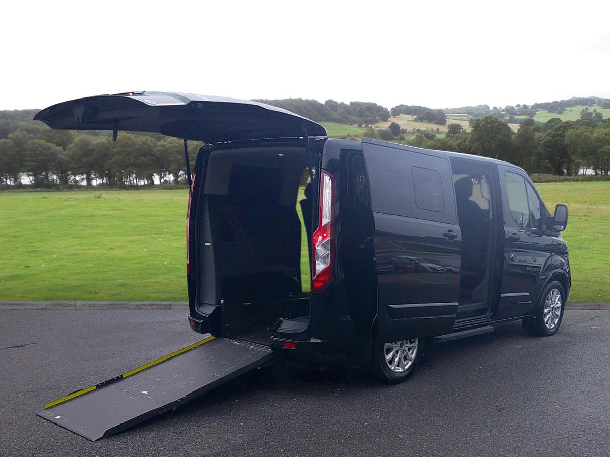 Check out this Ford Tourneo Custom 2019 Diesel Manual