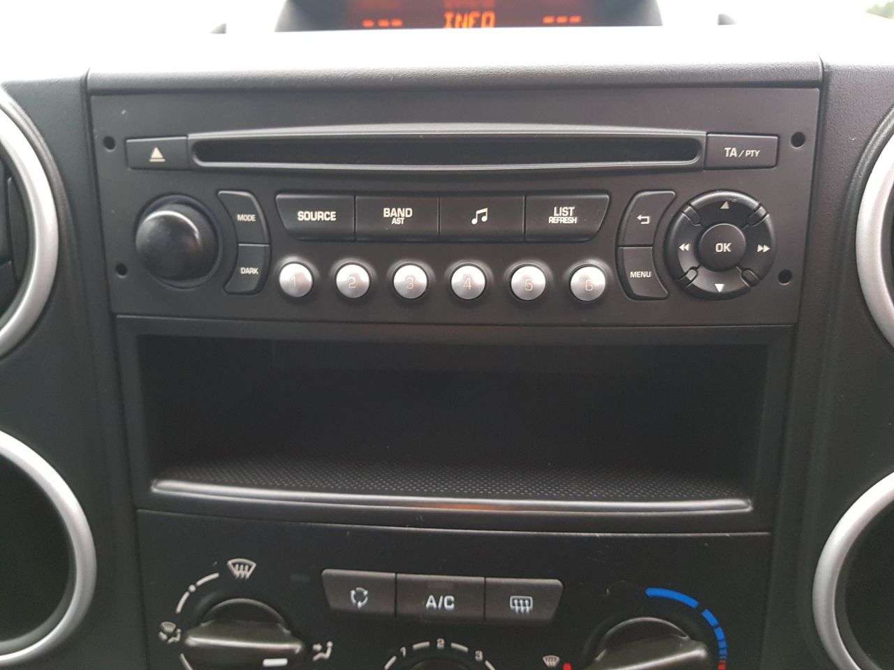 2015 PEUGEOT PARTNER 2015 PEUGEOT PARTNER