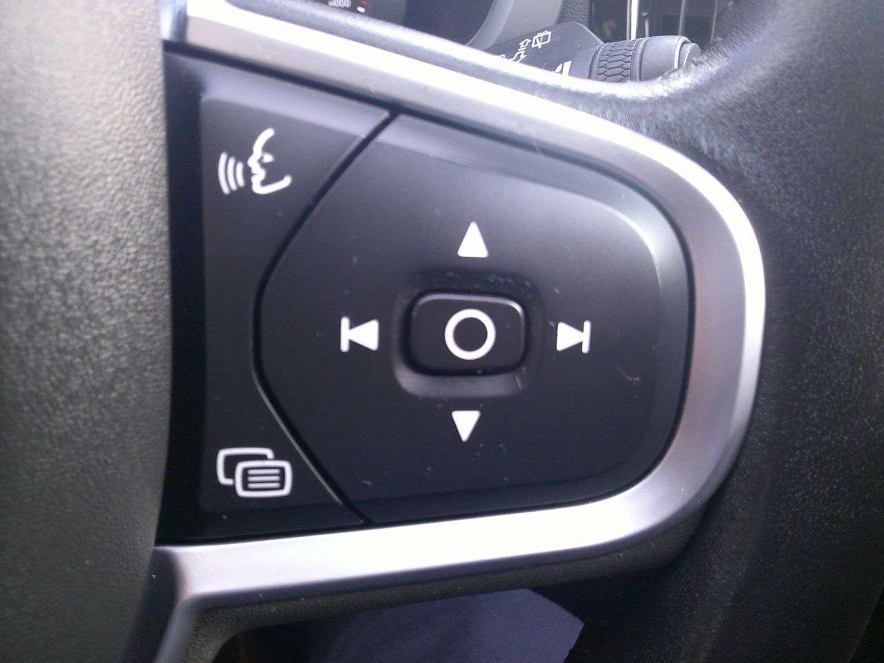 2019 VOLVO XC60 2019 VOLVO XC60