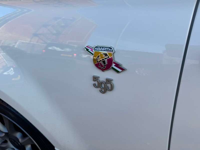 2017 ABARTH 595 2017 ABARTH 595